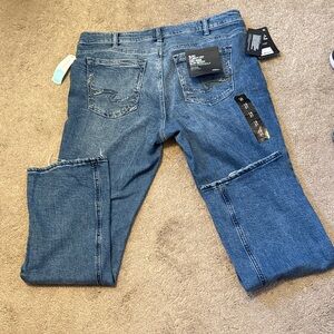 Silver Jeans Women's Medium Blue Straight Leg Jeans